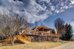 Exterior - Unique Private Farmhouse near Asheville 4bd, 2 bth (Leicester)