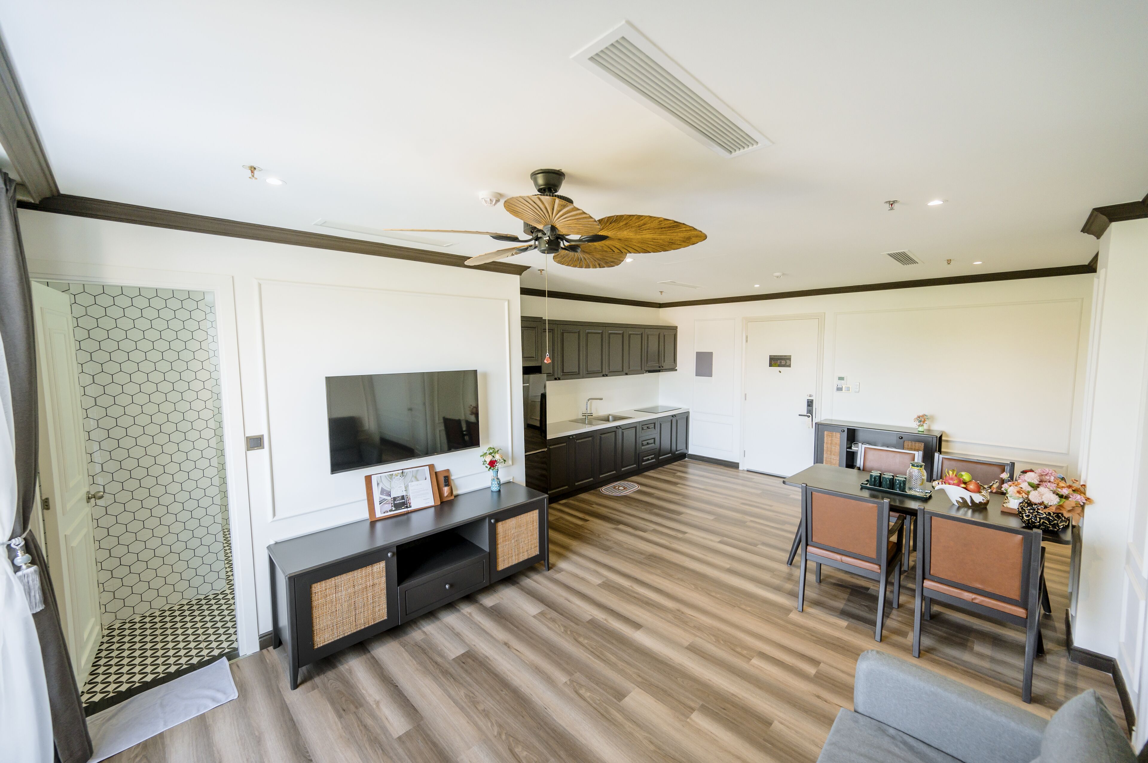 Basic Apartment | Living area | 52-inch Smart TV with digital channels, TV