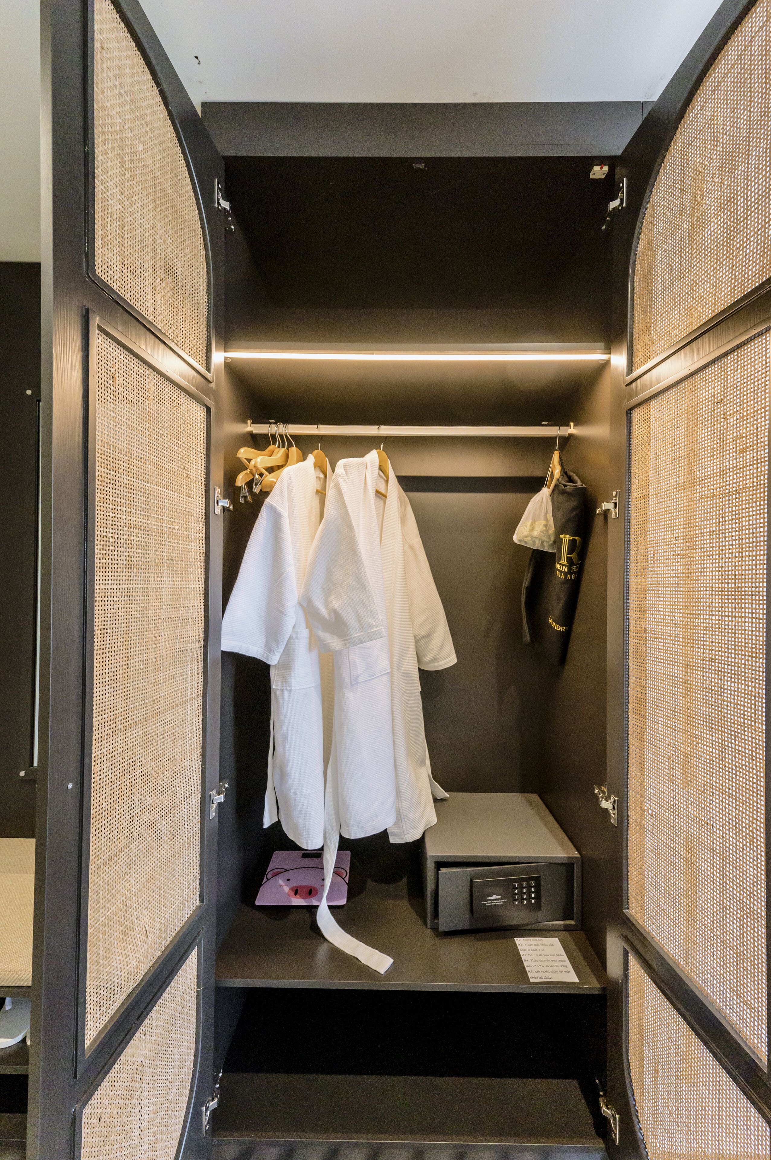 Signature Room | Premium bedding, free minibar, in-room safe, individually decorated