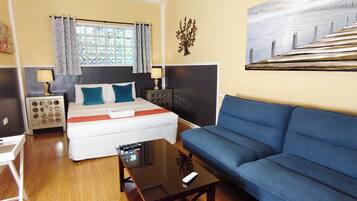 Standard Double Room | Bar mini, dihias secara berasingan