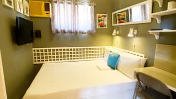 經濟雙人房 | 獨特設計、免費 Wi-Fi、床單