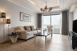 Grand Suite | 起居區 | 40-吋LED 液晶電視、有線頻道、電視