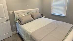 1 chambre, fer et planche à repasser, Wi-Fi, draps fournis