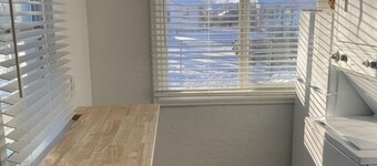 Quiet retreat, minutes from highway and downtown, Quite retreat, minutes from highway and downtown