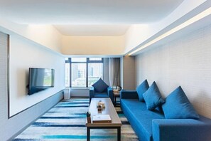 Room - Midland Marriott Hotel (West Coast New Area City Balcony Branch) (Qingdao)