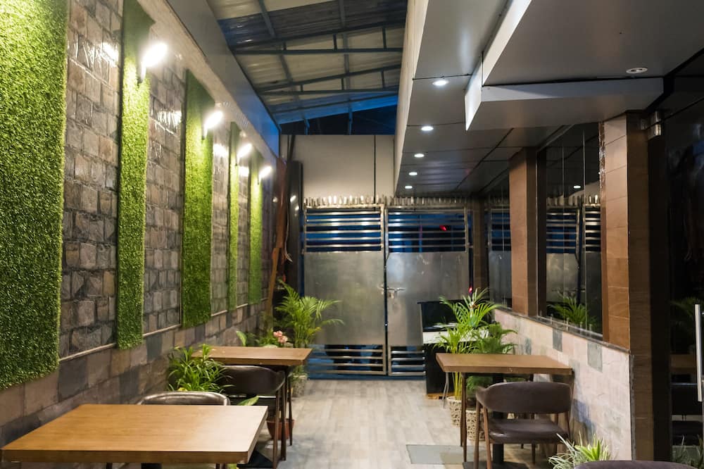 AVENUE Hotel Ballygunge
