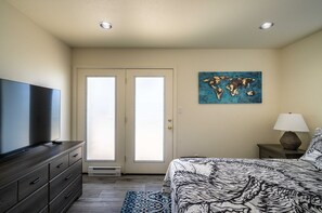 3 bedrooms, travel cot, free WiFi, bed sheets