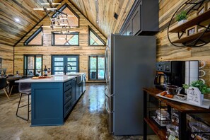 Fridge, microwave, oven, stovetop - 2 Cabins Hot Tubs Slides Arcade Hypedome Retreat (Broken Bow)