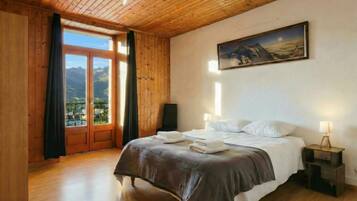 2 bedrooms, free WiFi, bed sheets