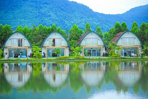 Free WiFi, bed sheets - Bali Villa Kampot (Kampot)