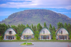 Free WiFi, bed sheets - Bali Villa Kampot (Kampot)
