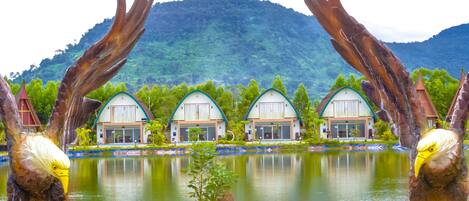 Vista frontal de la propiedad