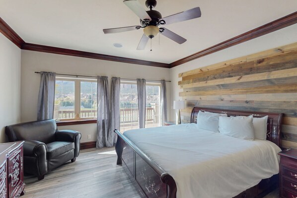 4 chambres, fer et planche à repasser, accès à Internet, literie fournie