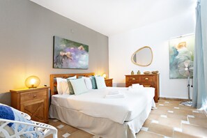 1 chambre, fer et planche à repasser, accès au Wi-Fi (inclus)