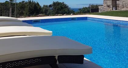 Villa 270 Deluxe Holiday Villa w/ Stunning Seaview