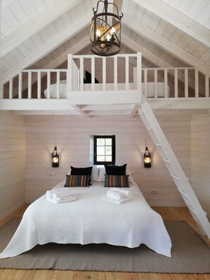 6 bedrooms, in-room safe, desk, iron/ironing board