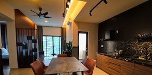 City Apartment | Living area