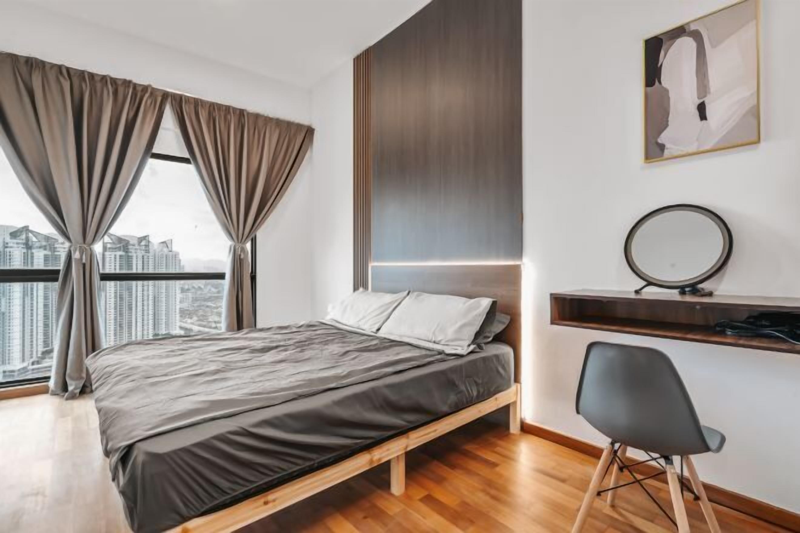 Blackout curtains, iron/ironing board, free WiFi