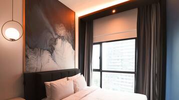 City Apartment | 1 bedroom, blackout drapes, iron/ironing board, free WiFi