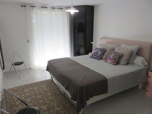 2 Schlafzimmer, Bügeleisen/Bügelbrett, kostenloses WLAN, Bettwäsche