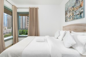 Premier Apartment | 2 bedrooms, premium bedding, laptop workspace, blackout curtains - Lux BnB I 29 Burj BLVD I Pool Views (Dubai)