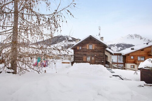 Apartment 'Gemma' with Mountain View, Shared Garden and Wi-Fi