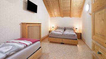2 bedrooms, free WiFi, bed sheets