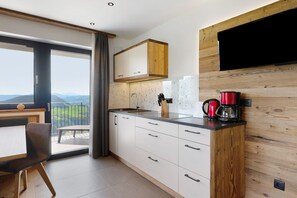 Kühlschrank, Ofen, Herdplatte, Geschirrspüler