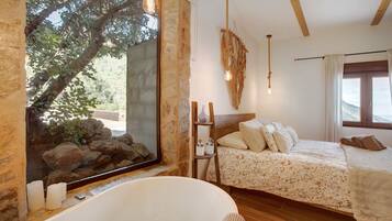 1 soverom, strykejern/-brett, wi-fi (inkludert) og sengetøy