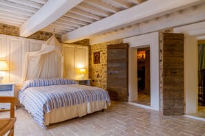 1 bedroom, free WiFi, bed sheets - Apartment "Casa Pereta" with Private Terrace & Wi-Fi (Magliano in Toscana)