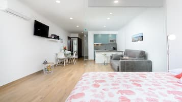 1 bedroom, iron/ironing board, free WiFi, bed sheets