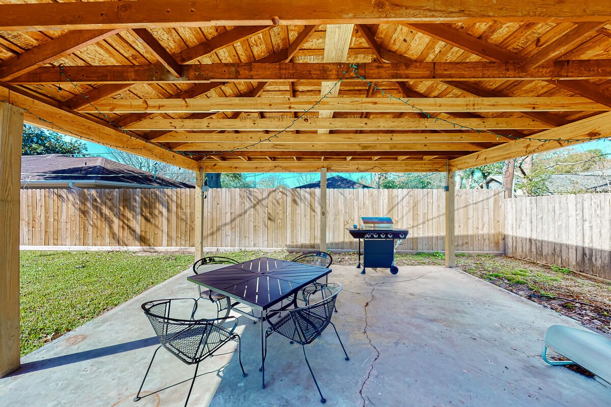Photo 23 of Dog-friendly downtown home with pavilion, grill, enclosed yard, streaming, patio
