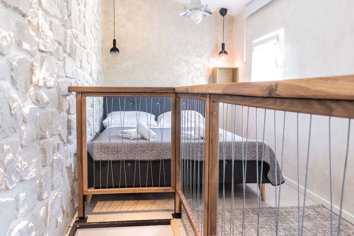 City Apartment | 1 bedroom, desk, free WiFi, bed sheets