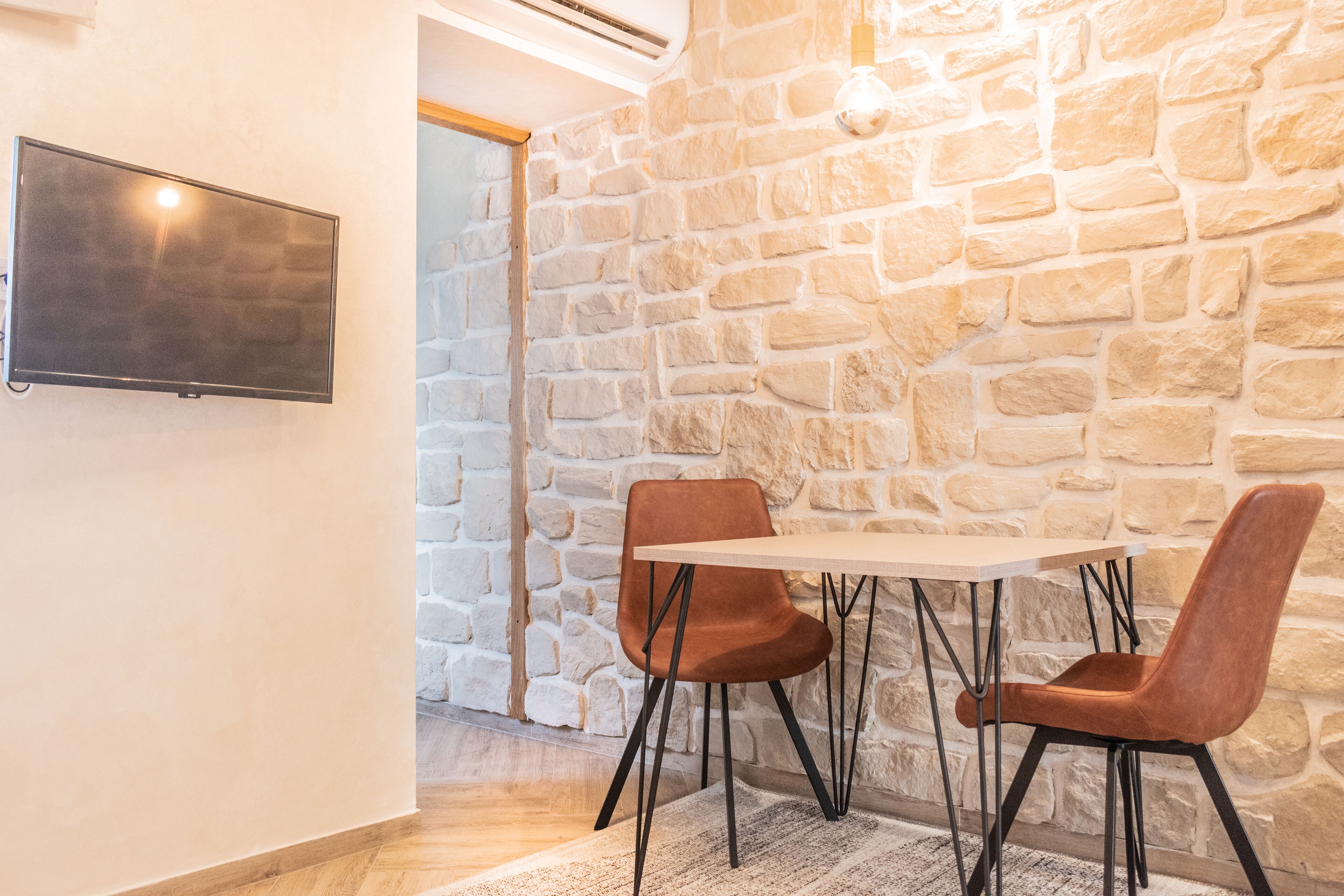 Appartamento City | 1 camera, una scrivania, Wi-Fi gratuito, lenzuola