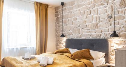 L&B amphitheater apartments