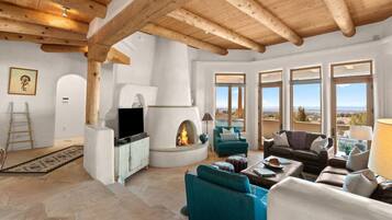 TV, fireplace, stereo