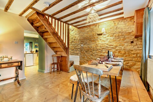 Beautifully presented holiday cottage in the Cotswolds - Holly Cottage