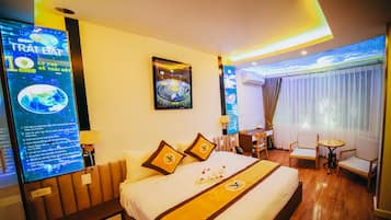 Deluxe-Doppelzimmer, Hügelblick, Seeseite | Betten mit Memory-Foam-Matratzen, Zimmersafe, Verdunkelungsvorhänge