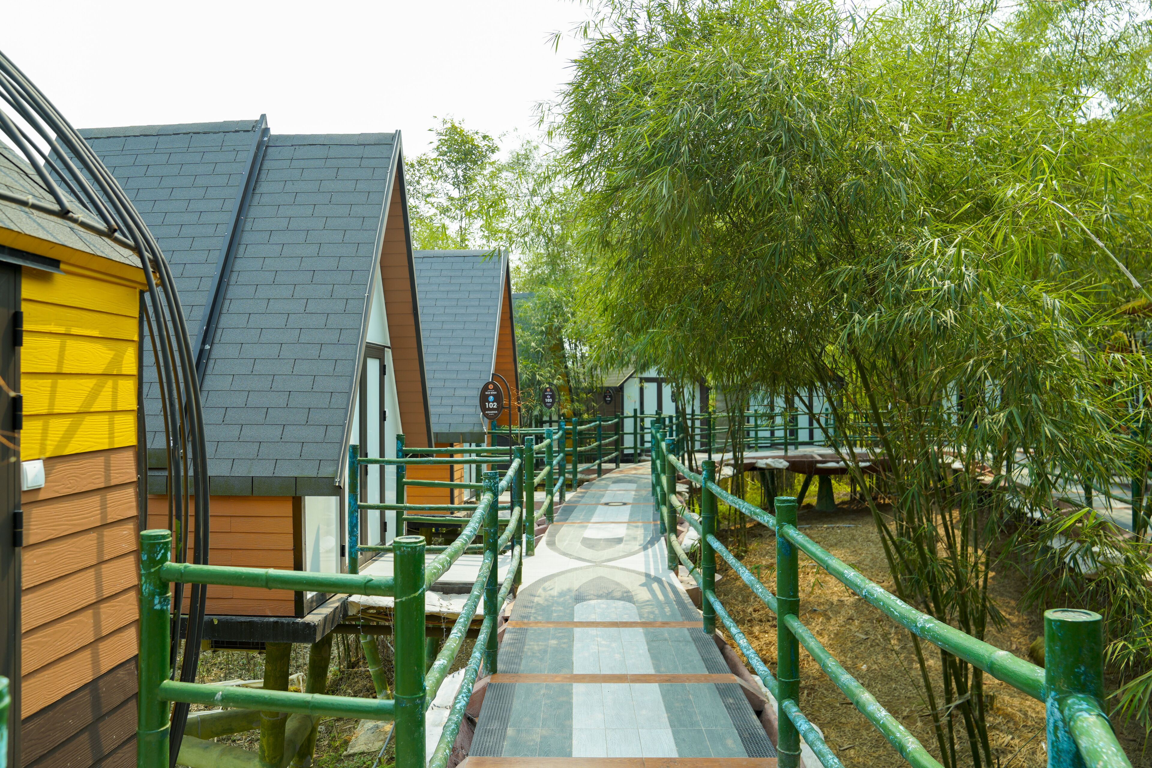 Romantic Bungalow, Garden View, Slope side | Front of property