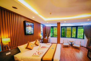 Deluxe Double Room, Hill View, Lakeside