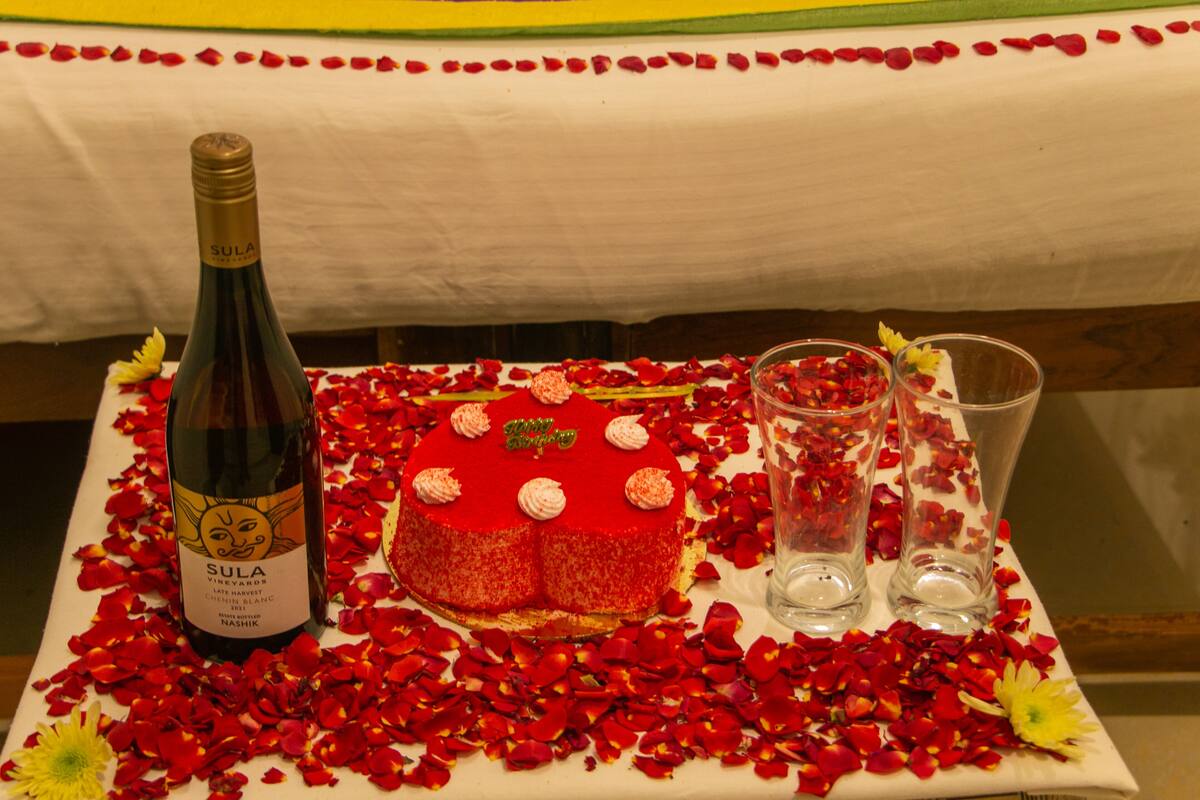 Deluxe-Doppelzimmer | Essbereich im Zimmer