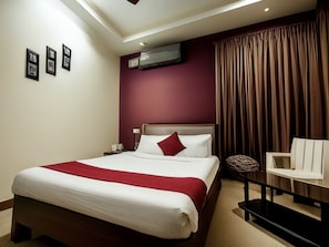 Deluxe Double Room | Busa memori, dilengkapkan perabot secara berasingan, Wi-fi percuma 