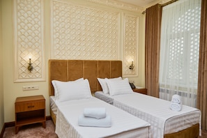 Chambre supérieure double ou avec lits jumeaux | Minibar, bureau, espace de travail pour ordinateurs portables
