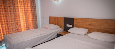 筆電工作空間、無線上網、床單