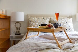 1 bedroom, iron/ironing board