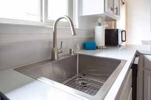 Oven, stovetop, ice maker