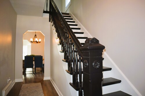 Newly Remodeled Classic Old Leavenworth Home in the heart of town