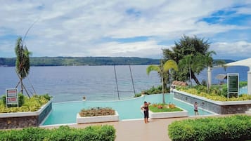 Piscina externa