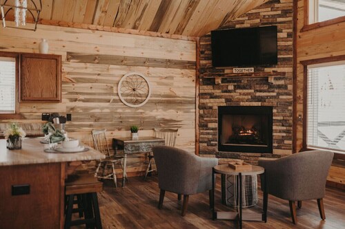 Oaks and Ivy Retreat