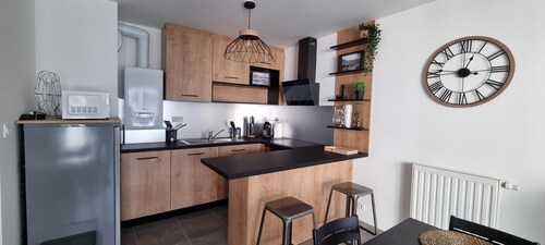 Très Bel Appartement 1 Chambre en Plein Cœur de Concarneau -    Balcon - Parking